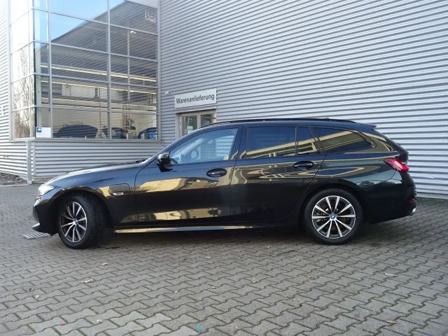 BMW 320 320e Touring