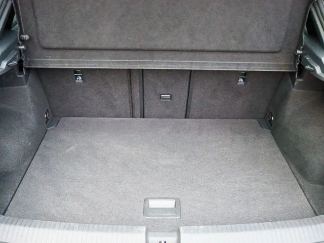 Volkswagen T-Roc 1.5 TSI DSG IQ.Drive R-Line