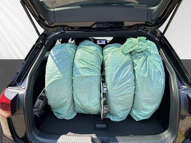 Volkswagen Golf DSG R-Line Variant