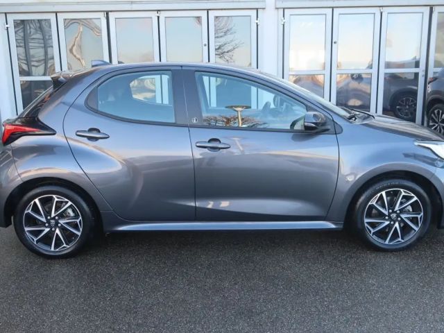 Toyota Yaris Hatchback Hybride Team D