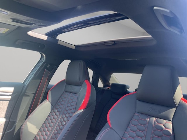 Audi RS3 Quattro S-Tronic Sedan