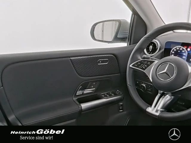 Mercedes-Benz B 200 Progressive Sedan