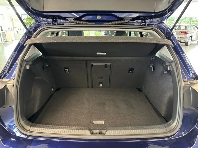 Volkswagen Golf 1.0 TSI Business Life