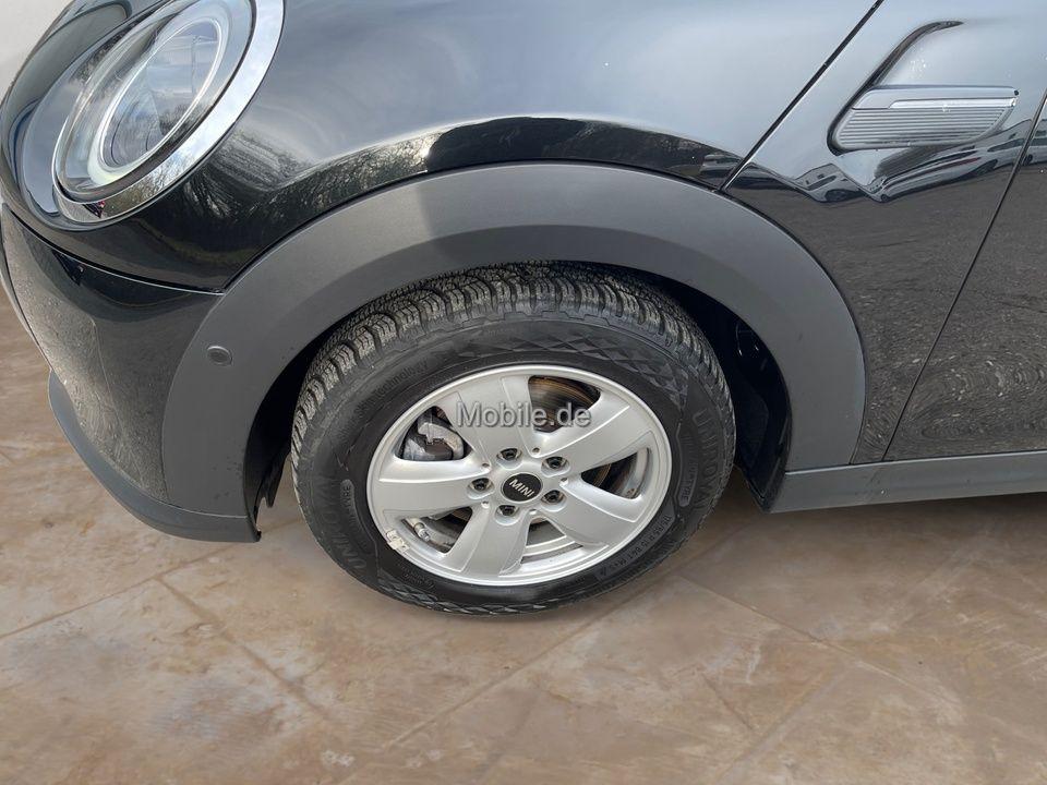 MINI Cooper Essential