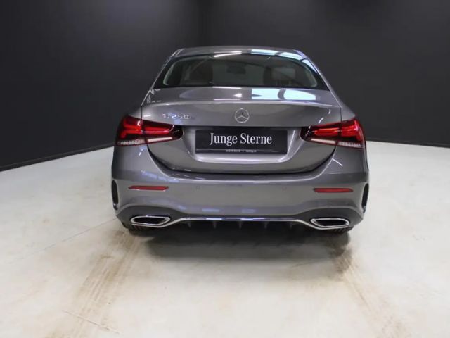 Mercedes-Benz A 250 A 250 e AMG Line