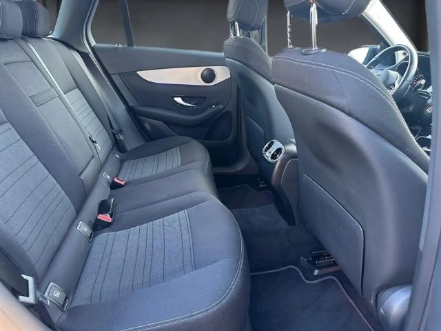 Mercedes-Benz GLC 300 4MATIC GLC 300 d