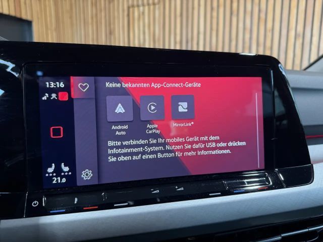 Volkswagen Golf Life Variant