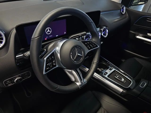 Mercedes-Benz B 180 Progressive Sedan