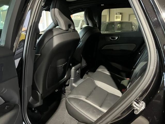 Volvo XC60 AWD Dark Plus Recharge T6