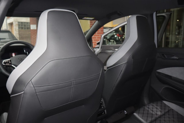 Volkswagen Golf 1.5 eTSI R-Line