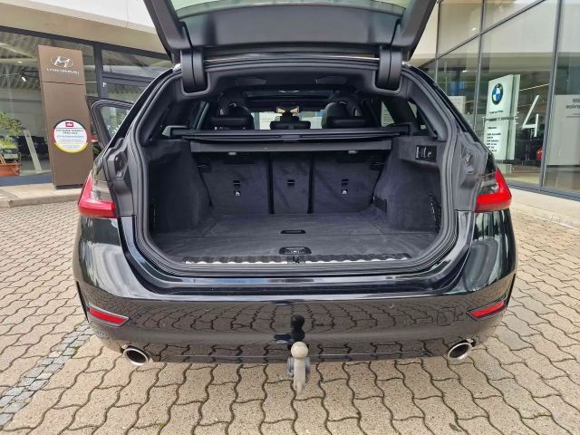 BMW 330 330i Sport Line xDrive