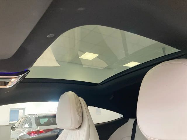 Mercedes-Benz CLE 300 4MATIC AMG Line Coupé