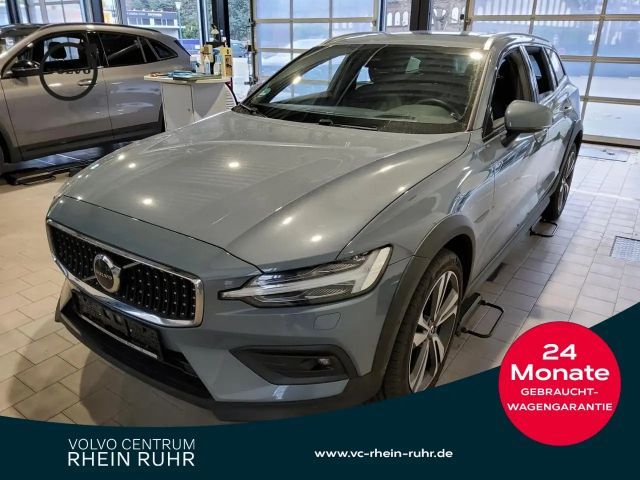 Volvo V60 Cross Country AWD Ultimate