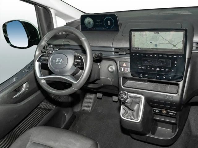 Hyundai Staria Trend