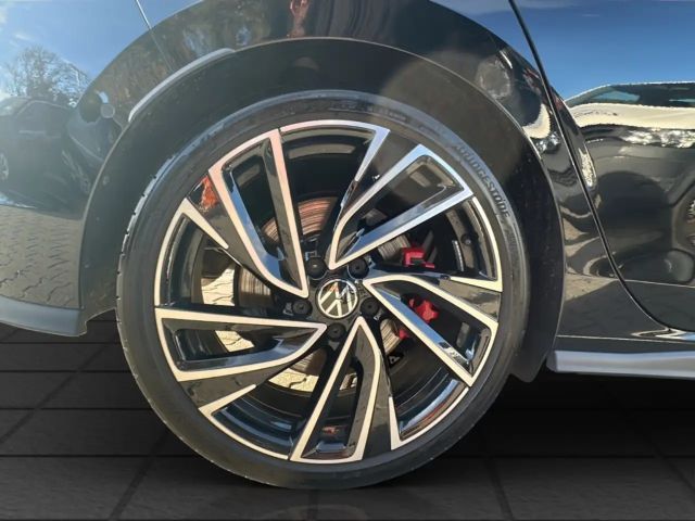 Volkswagen Golf 2.0 TSI Golf VIII