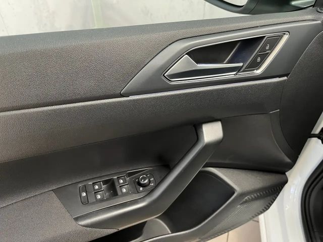 Volkswagen Taigo 1.0 TSI DSG R-Line