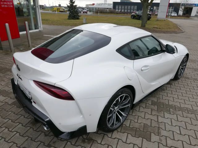 Toyota Supra Dynamic