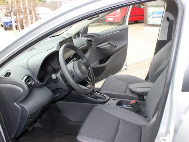 Toyota Yaris Hatchback Hybride Team D