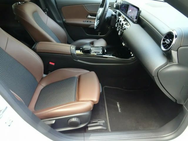 Mercedes-Benz CLA 200 CLA 200 d Progressive