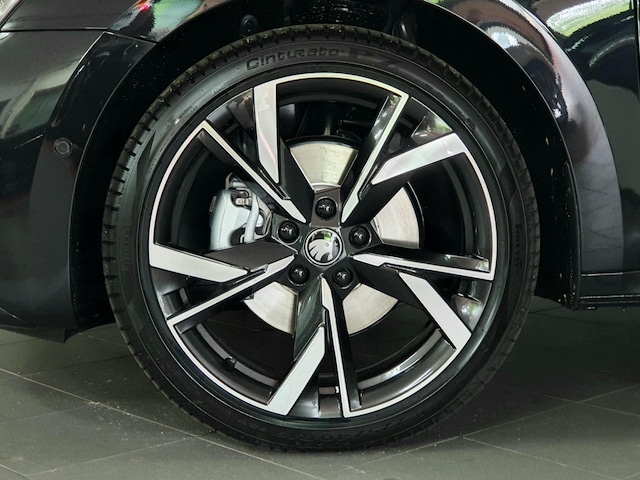 Skoda Octavia 2.0 TDI Combi Sportline