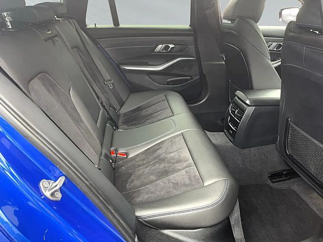 BMW 330 330e M-Sport Touring xDrive