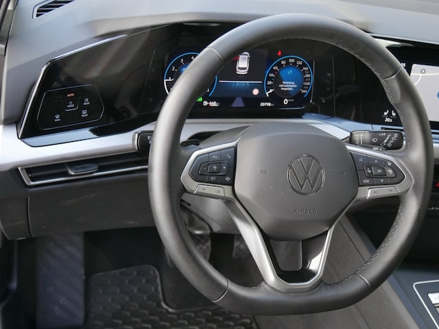 Volkswagen Golf Life Variant