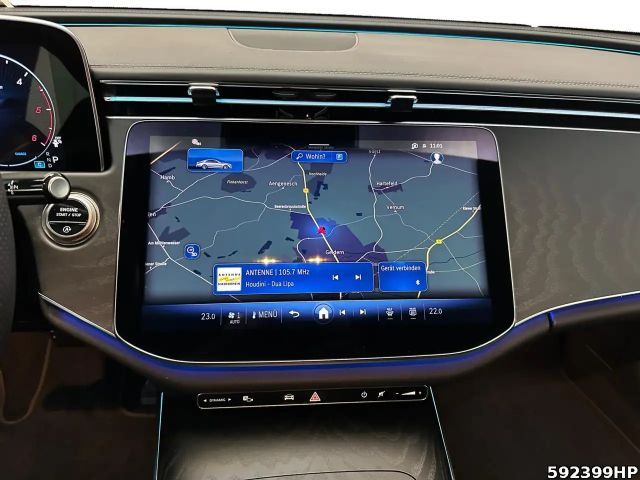 Mercedes-Benz E 220 AMG Line E 220 d Sedan