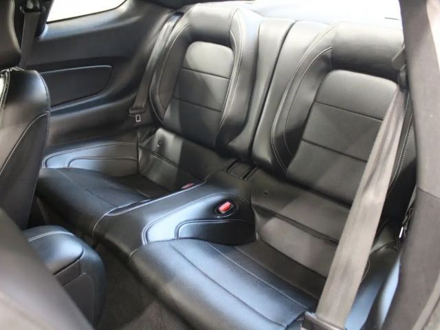 Ford Mustang Fastback GT 5.0 V8