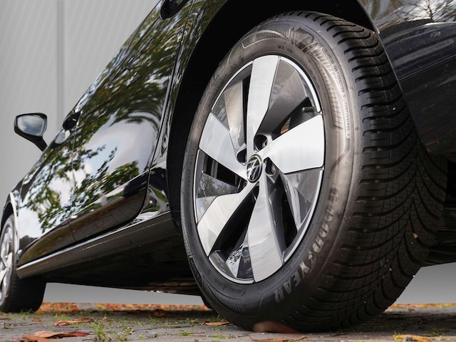 Volkswagen Passat 1.5 eTSI Business DSG Variant