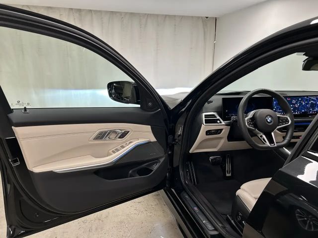 BMW 330 330d M-Sport Sedan xDrive