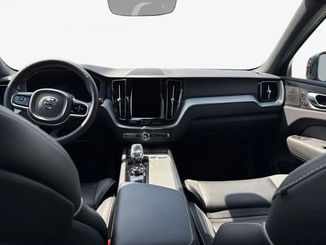Volvo XC60 Dark Plus