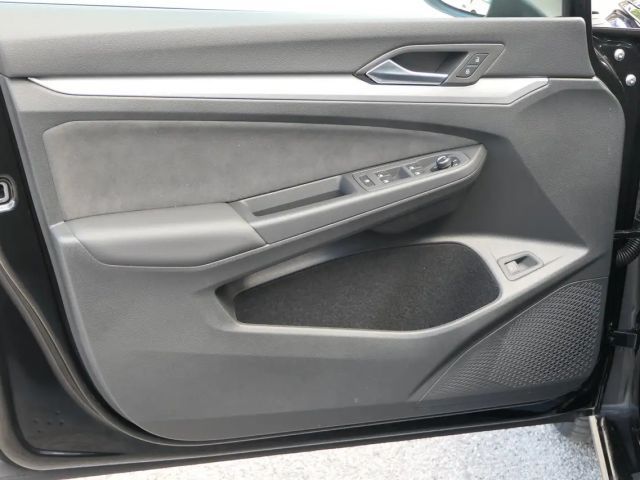 Volkswagen Golf Business DSG Variant