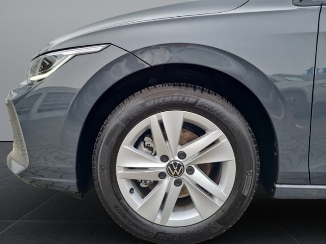 Volkswagen Golf 1.5 TSI DSG Life