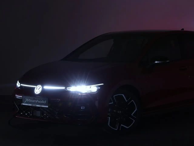 Volkswagen Golf 1.5 TSI R-Line Style