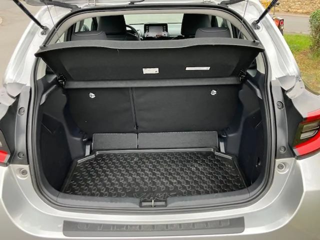 Toyota Yaris Hybride Team D