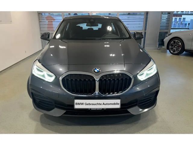 BMW 118 118i 5-deurs Sedan