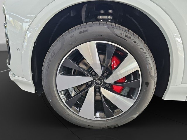 Audi Q6 e-tron Quattro