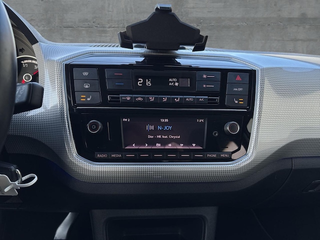 Volkswagen e-up! Plus Style