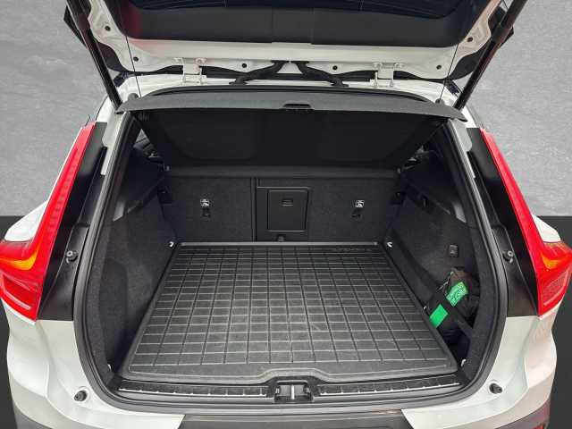 Volvo XC40 R-Design Recharge T5