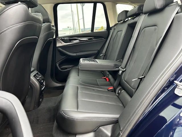 BMW X3 0e Sports.Kamera PanoDach Lenkradh.AHK 19"