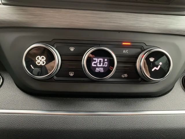 Renault Trafic Blue Grand Spaceclass