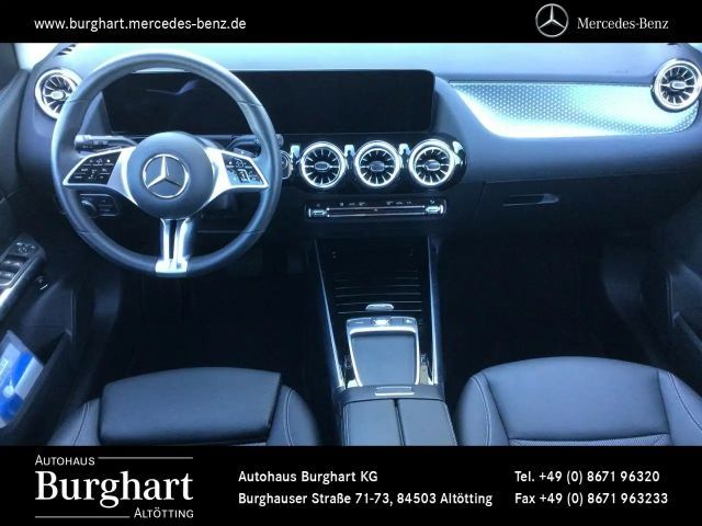 Mercedes-Benz B 200 Progressive Sedan