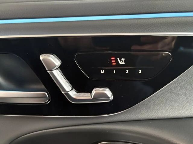 Mercedes-Benz E 300 E 300 e