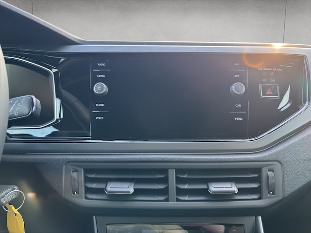 Volkswagen Polo 1.0 TSI DSG R-Line