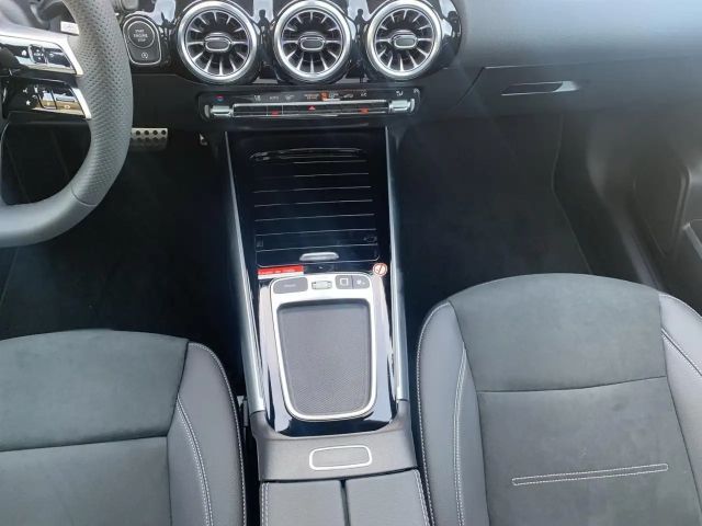 Mercedes-Benz GLA 200 AMG Line