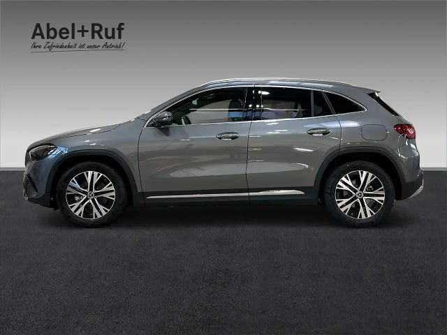 Mercedes-Benz GLA 200 Progressive