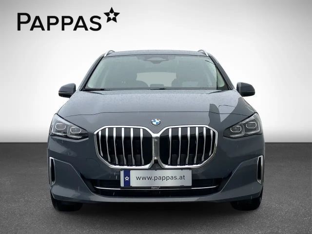 BMW 218 218d Luxury Line Sedan