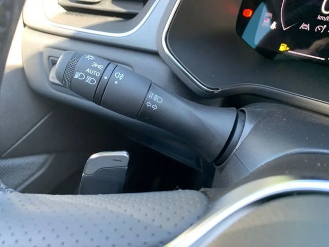 Renault Captur EDC Hybrid Techno