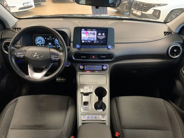 Hyundai Kona Select