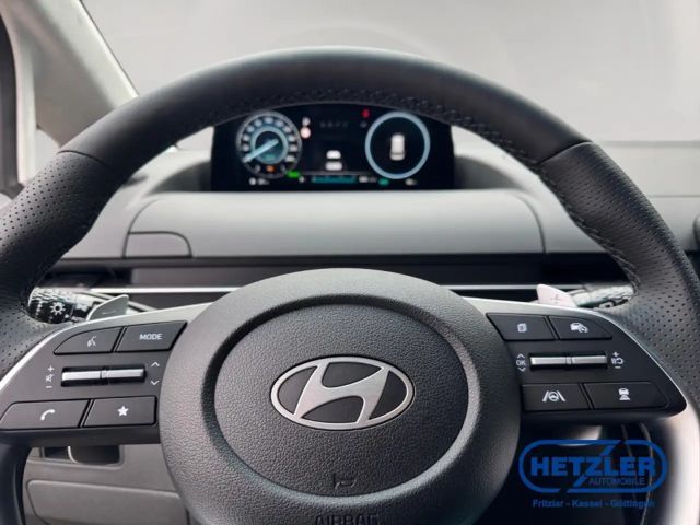 Hyundai Staria Signature